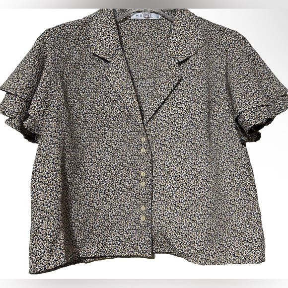 Cotton Floral Short Flutter Sleeve Button-Up Blouse. Brown & Navy Hued. Size XS. - Picture 4 of 10